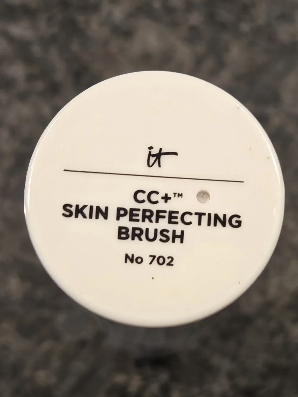 IT Cosmetics Heavenly Skin CC+ Skin-Perfecting Brush #702 NWOT
